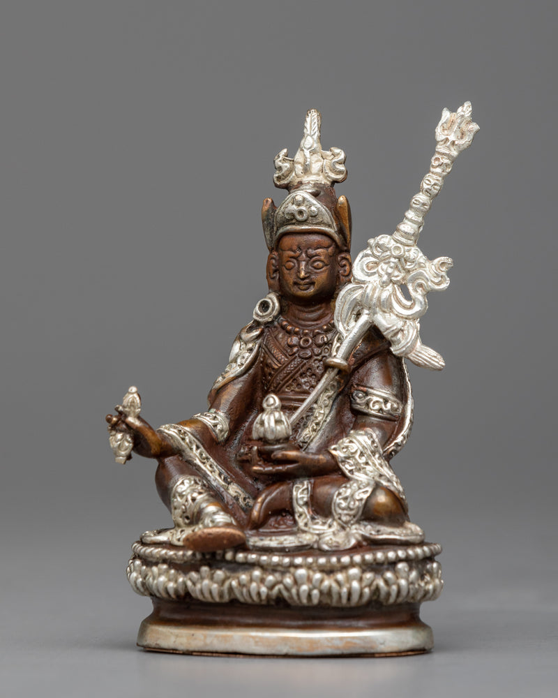 Guru Rinpoche Statue Tso Pema | Encounter Spiritual Wisdom