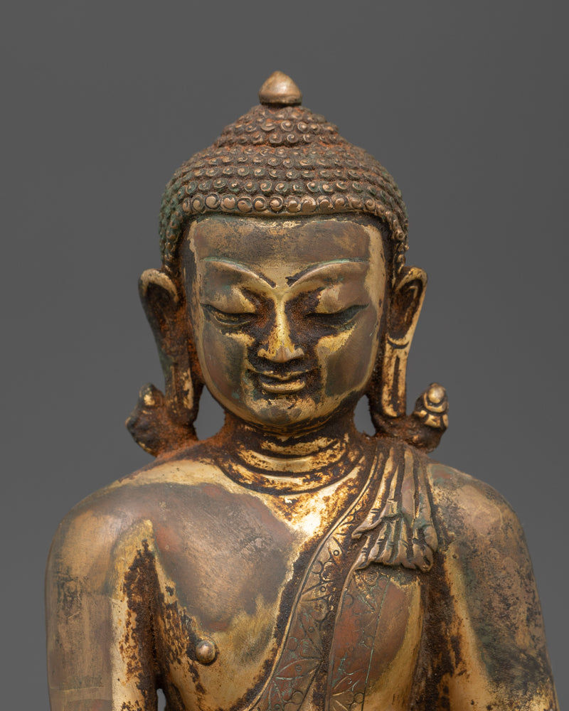 antique-statue-of-shakyamuni-buddha