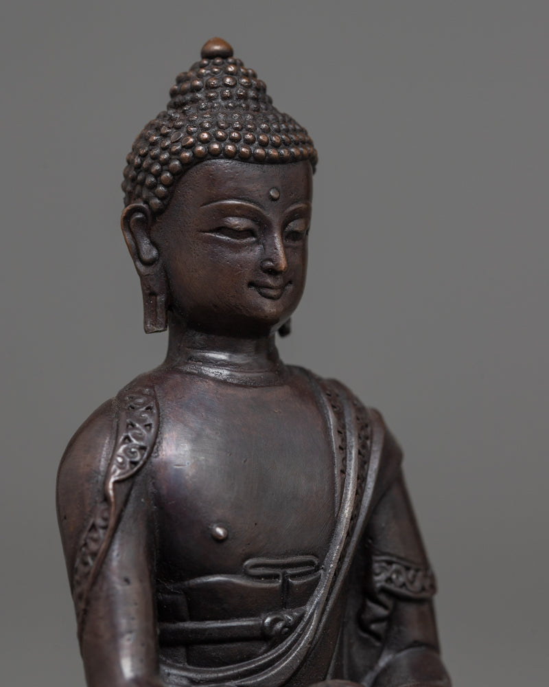 Compact Shakyamuni Buddha Statue | Oxidized Copper Reflection